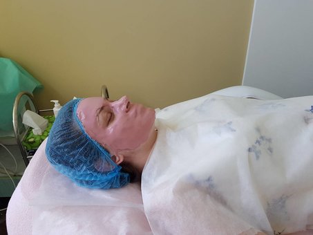 Альгинатная маска для лица у косметолога Ольги в Киеве. Делайте по акции.