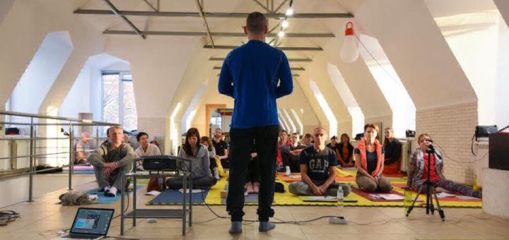 Майстер-клас з йоги у студії «Дзен» у Дніпрі. Замовити недорого