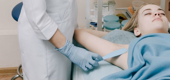 Depilation in the cosmetology office of the Crio Life beauty salon in Kharkov. Make an appointment with a beautician for a promotion.