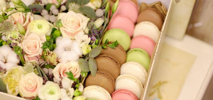Доставка коробок з квітами «kievflower» по україні зі знижкою