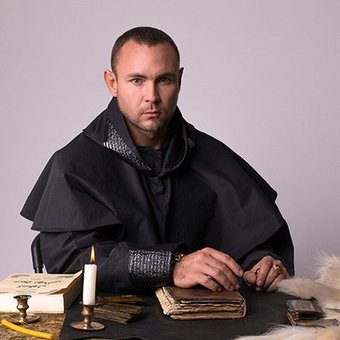 Fortune telling in the center of spiritual development «Mag Kai» in Kiev. Sign up for a discount.