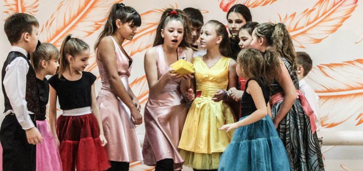 Discounts for classes in the children&#39;s development studio &quot;red crow&quot;