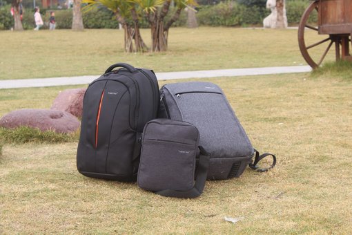 Backpacks and shoulder bags in the online store «Tigernu» for the promotion