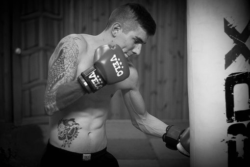 Зал боксу «FCF» у Києві. Приходьте на тренування зі знижкою.