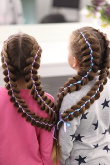 Braiding in the salon «NStudio» Nikolaev. Sign up for weaving braids with a discount