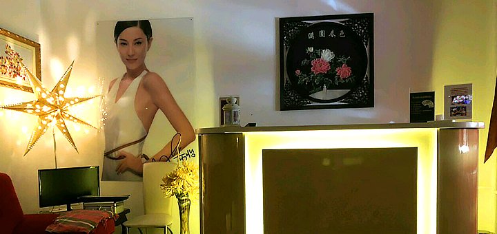 Discount body massage at cansely salon