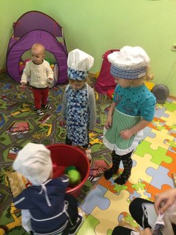 Full day group at Lollipops kindergarten in Dnipro. Enroll the child in the kindergarten at a discount.