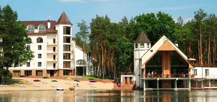 Готельний комплекс «Пуща-Лісова» в Ірпені. Забронювати готель зі знижкою. Готелі під Києвом зі знижкою.