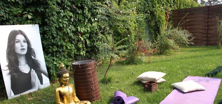 Йога у готелі «Сезони SPA». Забронювати номер зі знижкою. Готелі під Києвом. Купити СПА путівку зі знижкою.