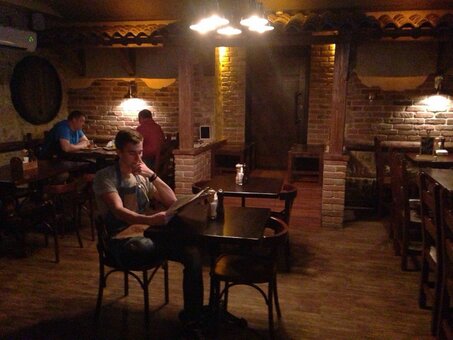 «Кнайпа bierkeller» в Мариуполе. Бронируйте со скидкой