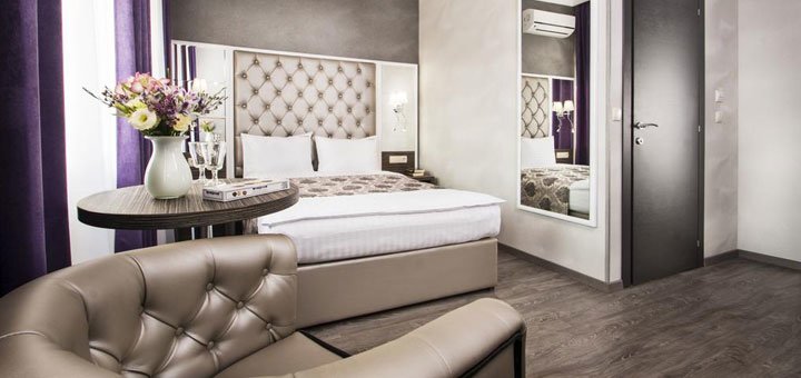 Room at the BonApart Hotel in Kiev. Book a room at a discount. Hotels in the center of Kiev.