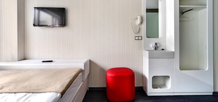 Номер в отеле «IQ hotel» в Киеве. Забронировать номер в отеле со скидкой. Отели в Киеве рядом с метро.