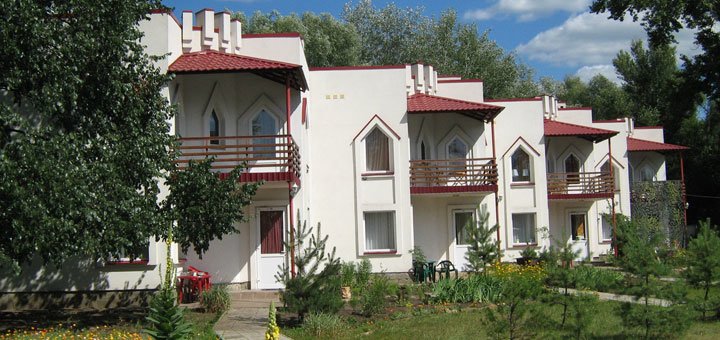 База отдыха «Старый Замок». Забронировать номер в отеле «Старый замок» со скидкой. Недорогой отдых в Донецкой области.