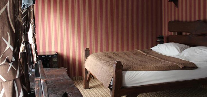 Room at the hotel "Kaodatsky kosh" in the Dnieper. Book a room at the Kodatsky Kosh hotel at a discount. Pool in the Kadatsky Kosh suburban complex. Discounts in suburban complexes in the Dnieper.