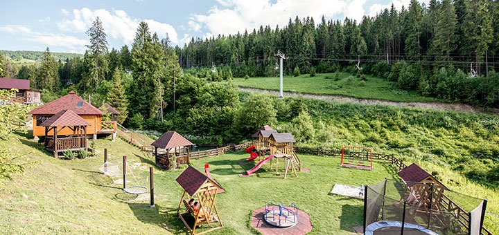 Отель «Захар Беркут» в Славском. Бронируйте отдых по скидке.
