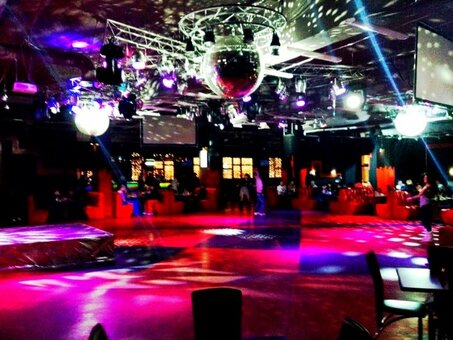 Promotions entertainment center &quot;buka&quot;