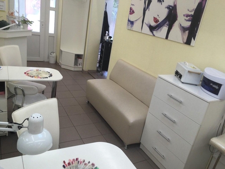 Салон The beauty room, знижки на манікюр