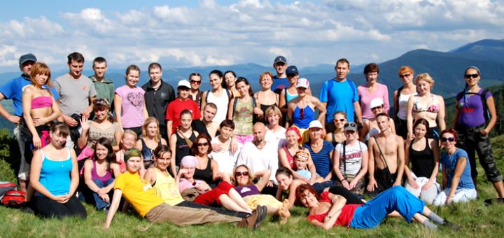 Киевская школа йоги «Vajra Yoga» в Киеве. Покупайте абонемент на групповые занятия йогой по акции.