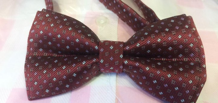 Ties and bow ties for men in MODA-MAN BS stores. Buy men's clothing and accessories at a discount.