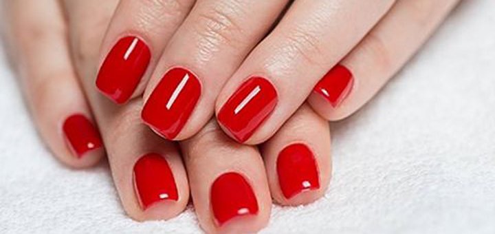 Гигиенический маникюр и дизайн ногтей гель лаком в бьюти-студии «Soledad Beauty» в Киеве. Записывайтесь к мастеру маникюра и педикюра по скидке.