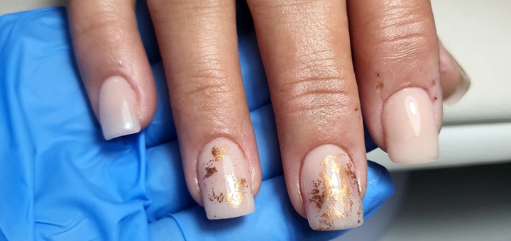 Майстер манікюру Олена. Відвідуйте по акції 3