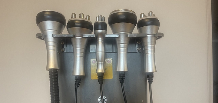 Жіночий масажний кабінет силует. Відвідуйте по акції 9