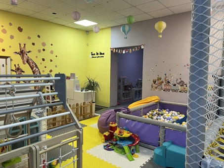 Playroom There are children. Visit for a special offer of 1