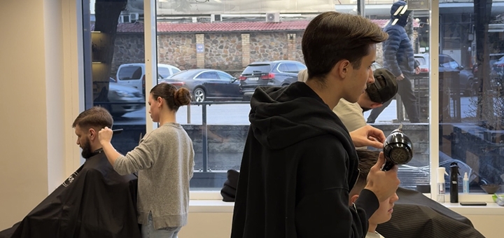 Kim's Barbershop. Visit with special offer 1