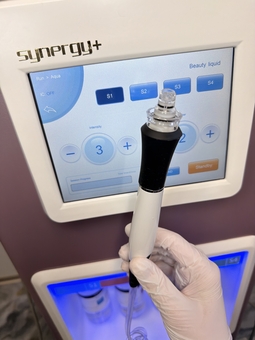 Клиника эстетической медицины Ageless Clinic. Посещайте по акции 14