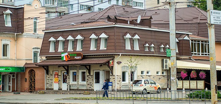Italian restaurant Terra Mare in Vinnitsa. Order pizza delivery for a promotion.1