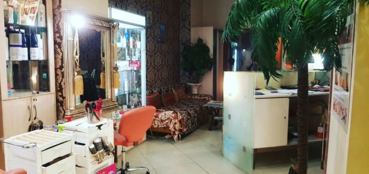 Парикмахерские услуги в салоне красоты «Royal spa Relax». Записывайтесь на стрижку по акции.