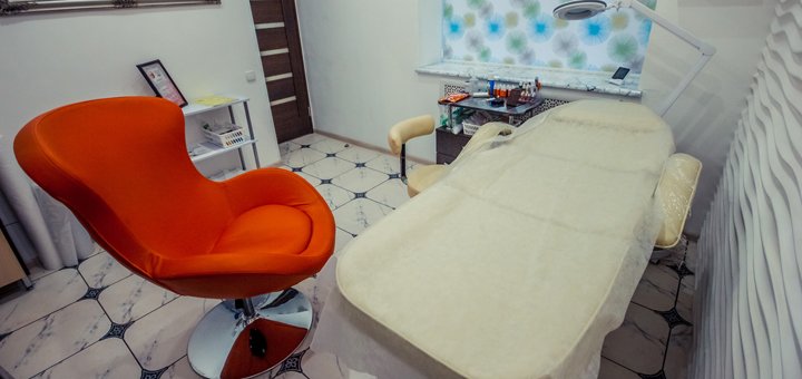 Piercing at the Art 79 tattoo studio in Kiev. Sign up for a discount