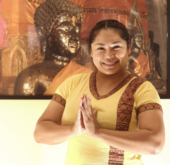 Master from Thailand in the Thai massage salon ChokDI