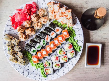 Japanese cuisine restaurant &quot;yakitoria&quot;. discounts on all menus