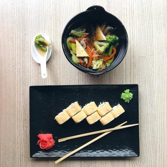 Japanese cuisine restaurant &quot;yakitoria&quot;. discounts on all menus