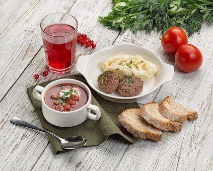 Home Pizzeria food delivery in Kiev. Order with a discount.