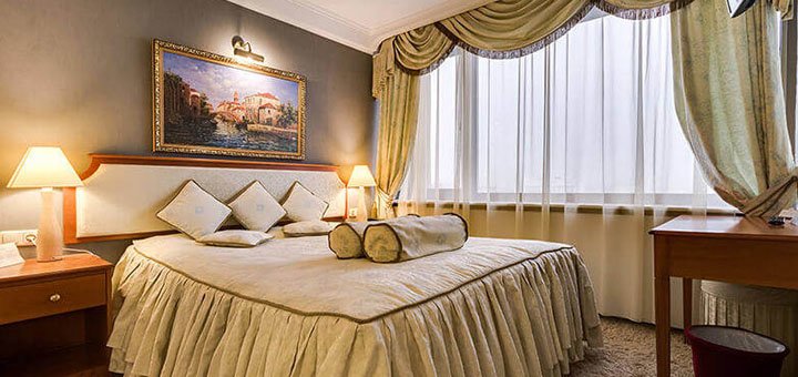 Discounts for holidays at premier hotel lybid14