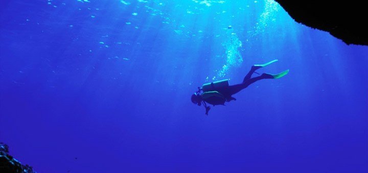 Занурення з аквалангом. Уроки дайвінгу в «Submarine Club». Знижка на курси дайвінгу.