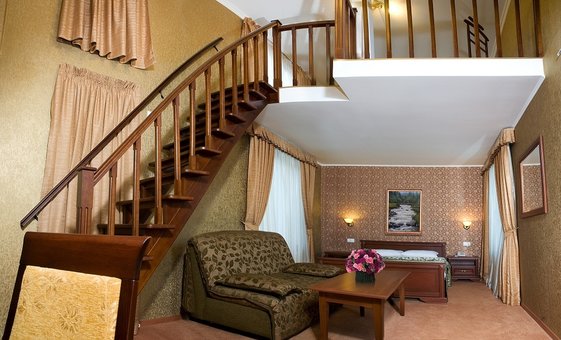 Discounts on holidays at the Royal Street Hotel 26