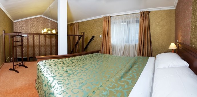 Discounts on holidays at the Royal Street Hotel 27