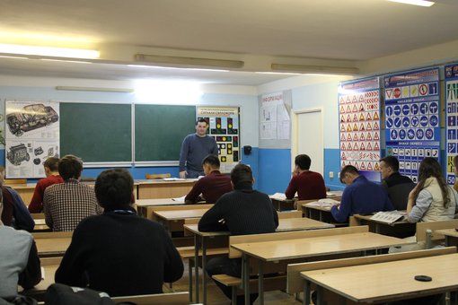 Автошкола «Константа-ГС» на Борщаговке в Киеве. Записывайтесь на уроки вождения по скидке.