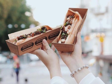 Bistro Bistro. Book a hot dog at a discount