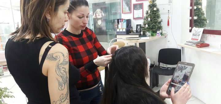 Classes at the school of makeup and hairstyles "Delux" in Odessa. Sign up for a makeup artist course at a discount.